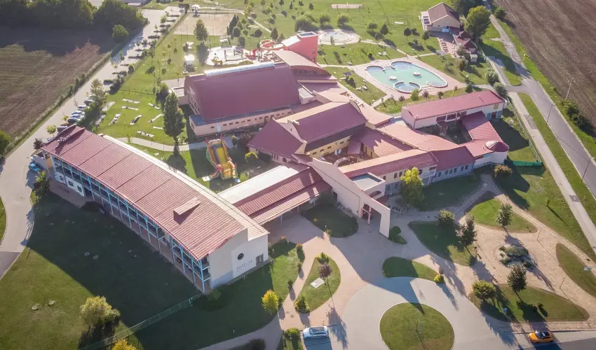 Vulkán Wellness Hotel és Kemping Celldömölk - Nyugdíjas kedvezményes ár félpanzióval, fürdőhasználattal (min. 4 éj)