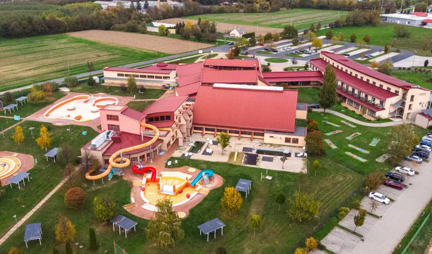 Vulkán Wellness Hotel és Kemping Celldömölk - Nyugdíjas kedvezményes ár félpanzióval, fürdőhasználattal (min. 4 éj)