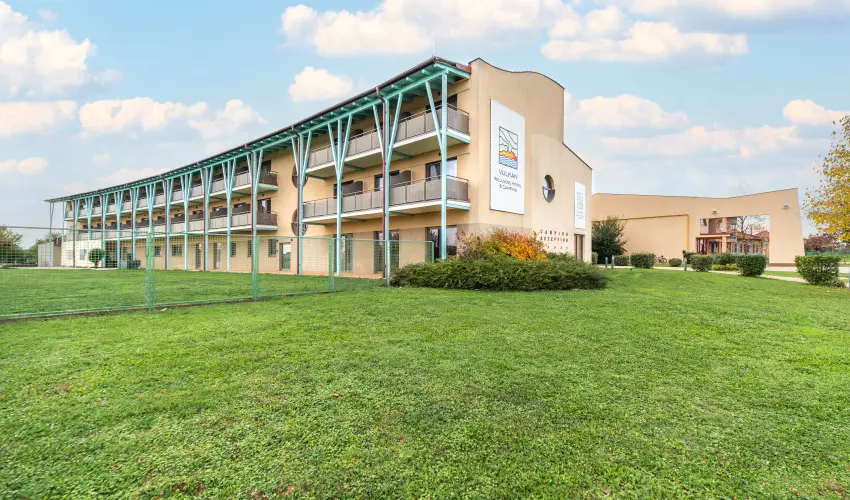 Vulkán Wellness Hotel és Kemping Celldömölk - Nyugdíjas kedvezményes ár félpanzióval, fürdőhasználattal (min. 4 éj)