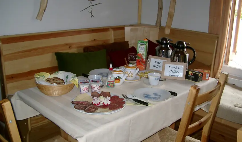 Kaktusz Villa H�v�z - Term�lf�rd� bel�p�s el�szezoni aj�nlat (min. 2 �j)