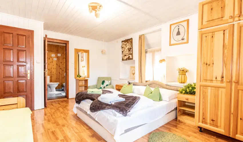 Kaktusz Villa H�v�z - Term�lf�rd� bel�p�s el�szezoni aj�nlat (min. 2 �j)