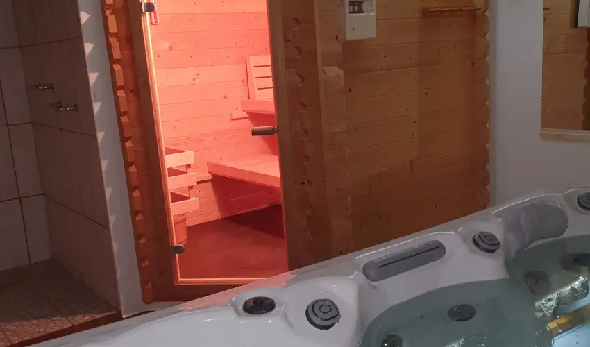 Kaktusz Villa H�v�z - Term�lf�rd� bel�p�s el�szezoni aj�nlat (min. 2 �j)