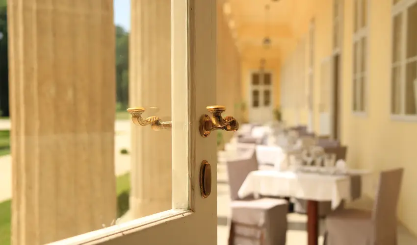 Krolyi Kastly Hotel & Restaurant  Fehrvrcsurg - Kedvezmnyes szobar flpanzival (min. 2 j)