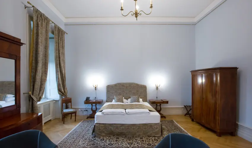 Krolyi Kastly Hotel & Restaurant  Fehrvrcsurg - Kedvezmnyes szobar flpanzival (min. 2 j)