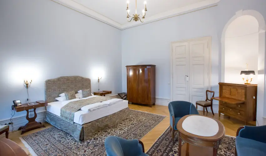 Krolyi Kastly Hotel & Restaurant  Fehrvrcsurg - Kedvezmnyes szobar flpanzival (min. 2 j)