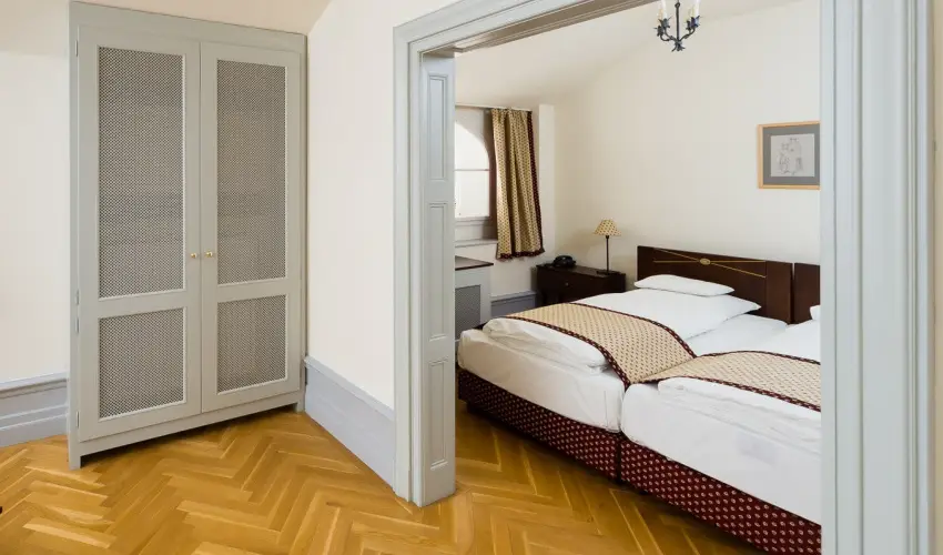 Krolyi Kastly Hotel & Restaurant  Fehrvrcsurg - Kedvezmnyes szobar flpanzival (min. 2 j)