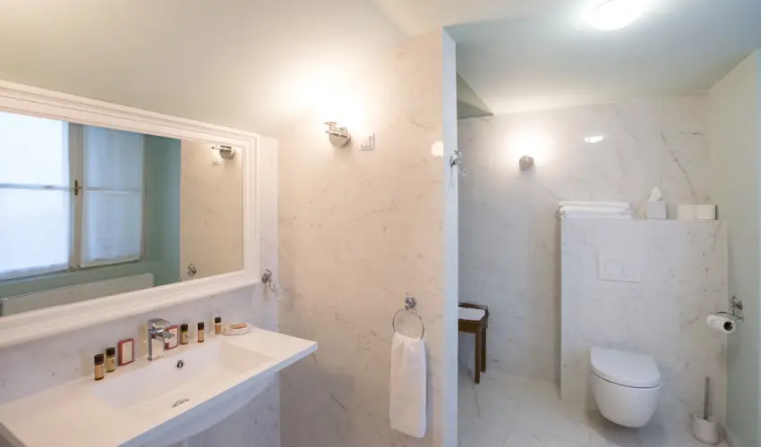 Krolyi Kastly Hotel & Restaurant  Fehrvrcsurg - Kedvezmnyes szobar flpanzival (min. 2 j)