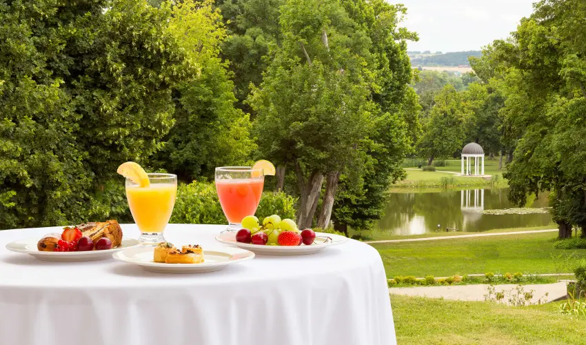 Krolyi Kastly Hotel & Restaurant  Fehrvrcsurg - Kedvezmnyes szobar flpanzival (min. 2 j)