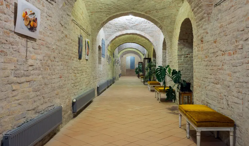 Krolyi Kastly Hotel & Restaurant  Fehrvrcsurg - Kedvezmnyes szobar flpanzival (min. 2 j)