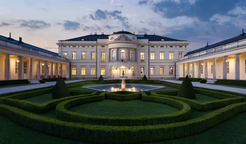 Krolyi Kastly Hotel & Restaurant  Fehrvrcsurg - Kedvezmnyes szobar flpanzival (min. 2 j)