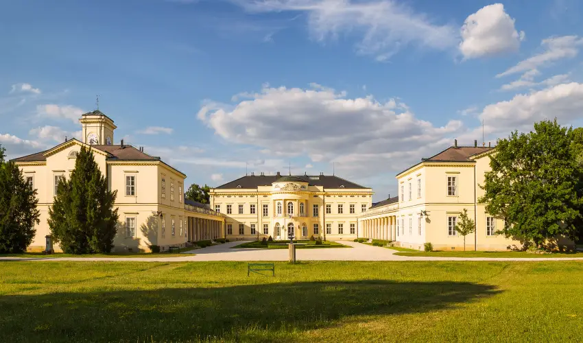 Krolyi Kastly Hotel & Restaurant  Fehrvrcsurg - Kedvezmnyes szobar flpanzival (min. 2 j)