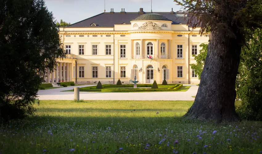 Krolyi Kastly Hotel & Restaurant  Fehrvrcsurg - Kedvezmnyes szobar flpanzival (min. 2 j)