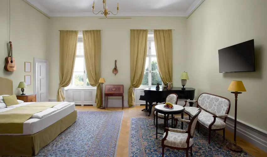 Krolyi Kastly Hotel & Restaurant  Fehrvrcsurg - Kedvezmnyes szobar flpanzival (min. 2 j)