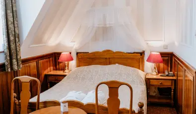 Kastlyhotel Sasvr Pardsasvr