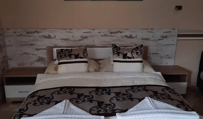 Kk Laguna Wellness Apartmanok Egerszalk - Nyugdjas kedvezmnyes rak nelltssal (1 jtl)