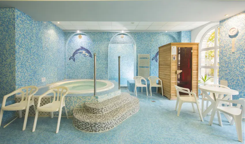 Kikelet Club Hotel Miskolctapolca - Kedvezm�nyes reggelis aj�nlat el�refizet�ssel (1 �jt�l)