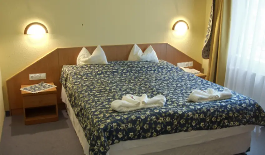 Kikelet Club Hotel Miskolctapolca - Kedvezm�nyes reggelis aj�nlat el�refizet�ssel (1 �jt�l)