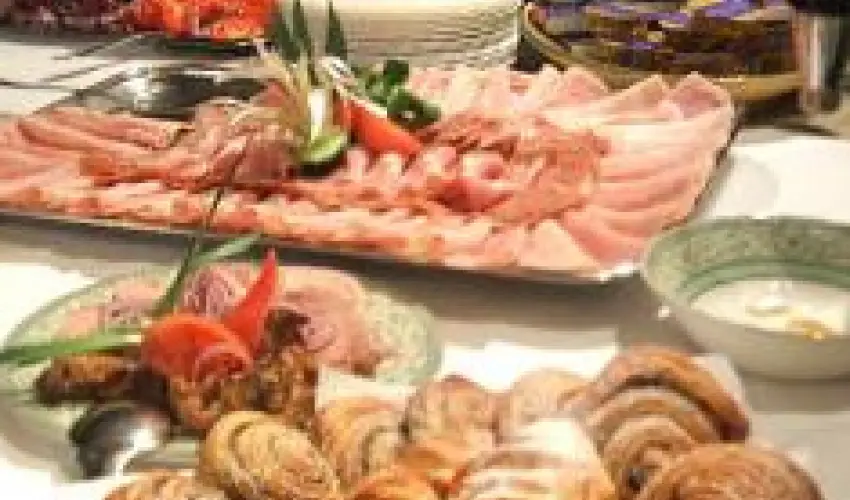 Kikelet Club Hotel Miskolctapolca - Kedvezm�nyes reggelis aj�nlat el�refizet�ssel (1 �jt�l)