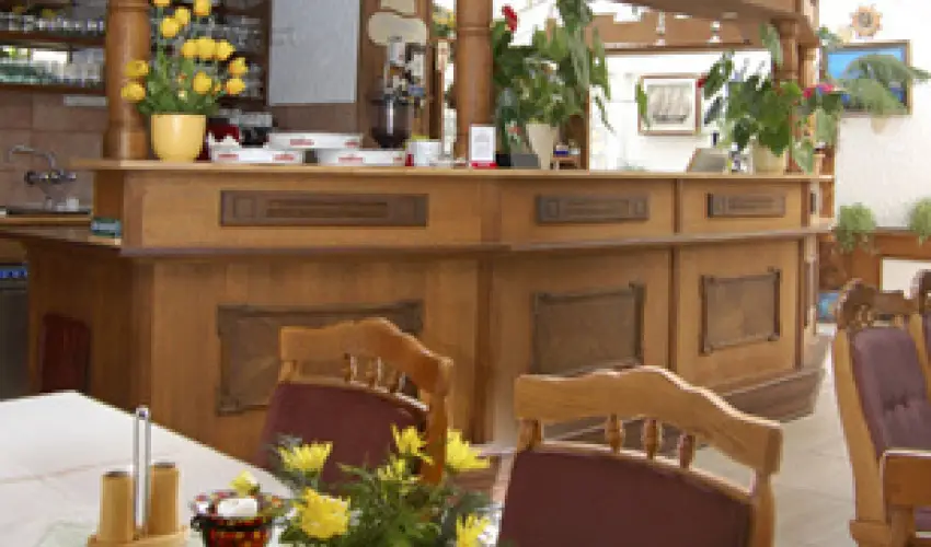 Kikelet Club Hotel Miskolctapolca - Kedvezm�nyes reggelis aj�nlat el�refizet�ssel (1 �jt�l)