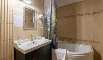 K�kapu Vad�szkast�ly �s Hotel & Apartments Nagyhuta