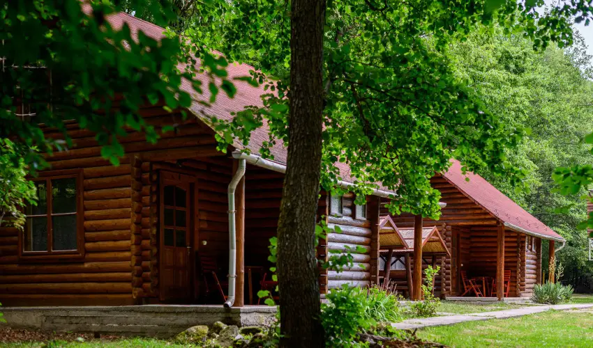 K�kapu Vad�szkast�ly �s Hotel & Apartments Nagyhuta - Nyugd�jas kedvezm�nyes �rak reggelis ell�t�ssal (1 �jszaka)