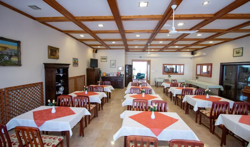 Komfort Hotel Platn Harkny - Komfort kikapcsolds flpanzis elltssal (min. 3 j)