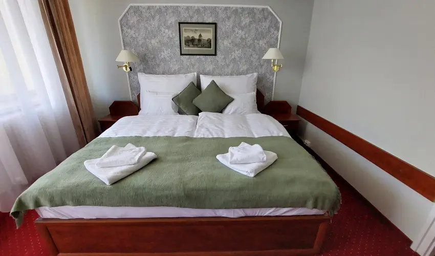 Komfort Hotel Plat�n Hark�ny - Komfort kikapcsol�d�s reggelis ell�t�ssal (min. 3 �j)