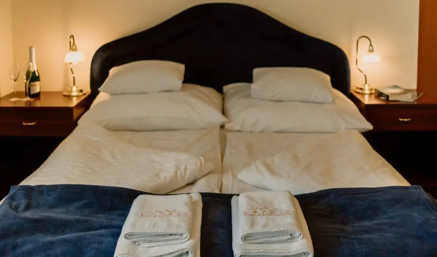 Korona Panzi s tterem Hvz - Nyugdjas kedvezmnyes rak reggelis elltssal (1 jtl)