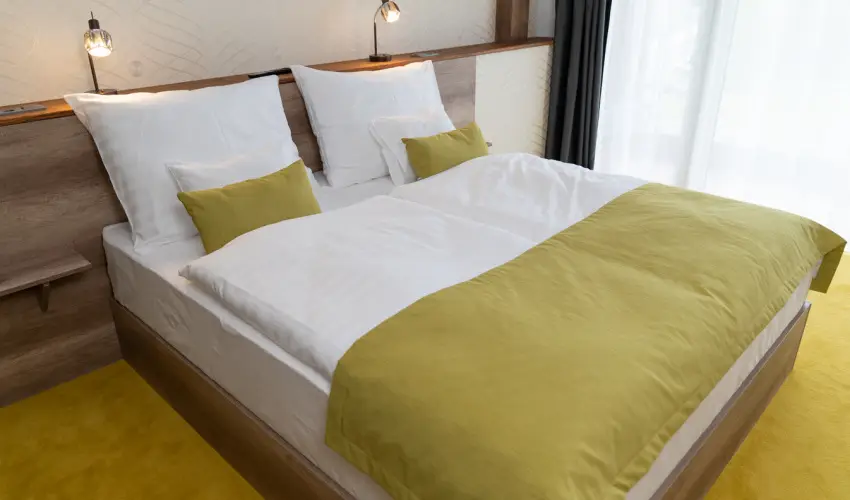 Kristály Hotel Konferencia & Wellness Ajka - Nyugdíjas kedvezményes árak reggelis ellátással (1 éjtől)