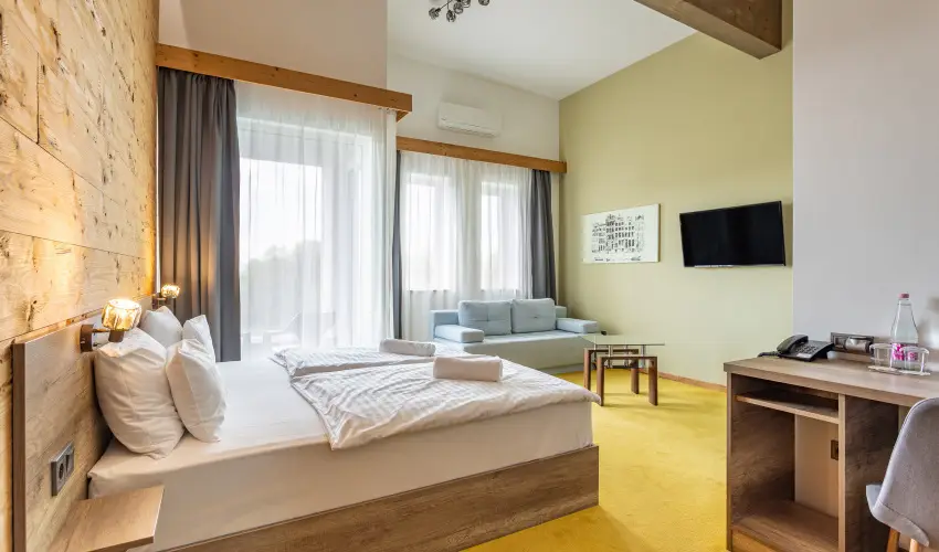 Krist�ly Hotel Konferencia & Wellness Ajka - Ajkai kalandoz�sok eg�sz napos Sobri Kalandpark bel�p�vel (min. 2 �j)