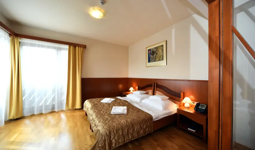 Hotel Kumnia Kisjszlls - Nyugdjas kedvezmnyes rak frdbelpvel (1 jtl)