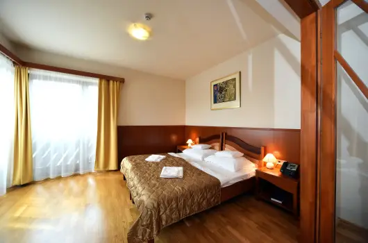 Hotel Kumnia - Nyugdjas kedvezmnyes rak frdbelpvel (1 jtl)