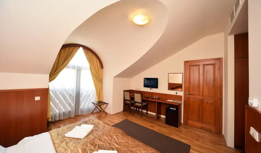 Hotel Kumnia Kisjszlls - Nyugdjas kedvezmnyes rak frdbelpvel (1 jtl)