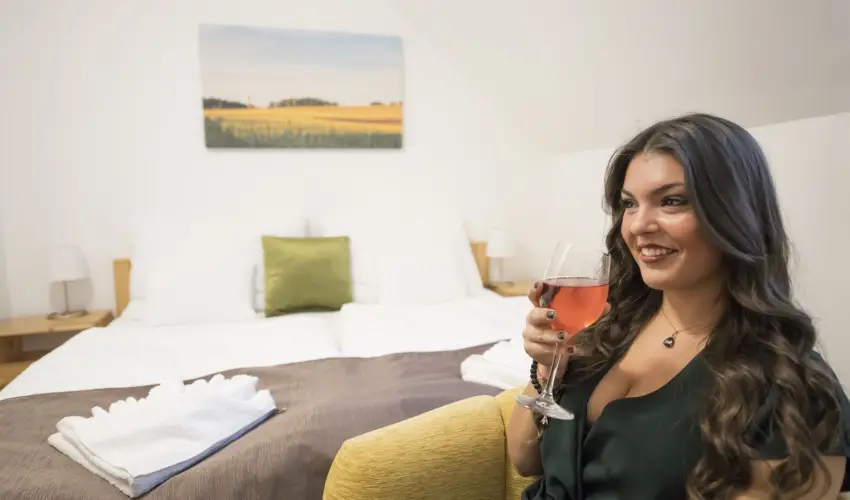 Land-Plan Hotel & Restaurant Tltstava - Nyugdjas kedvezmnyes rak reggelis elltssal (1 jtl)