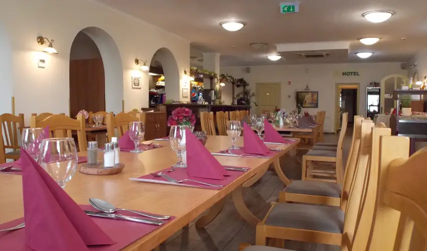 Land-Plan Hotel & Restaurant Tltstava - Nyugdjas kedvezmnyes rak reggelis elltssal (1 jtl)