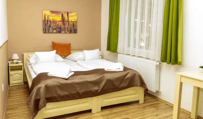 Land-Plan Hotel & Restaurant Tltstava - Nyugdjas kedvezmnyes rak reggelis elltssal (1 jtl)