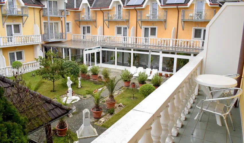 L�dia Hotel Hark�ny Hark�ny - Nyugd�jas kedvezm�nyes �rak reggelis ell�t�ssal (min. 2 �j)