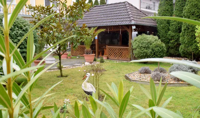 L�dia Hotel Hark�ny Hark�ny - Nyugd�jas kedvezm�nyes �rak reggelis ell�t�ssal (min. 2 �j)