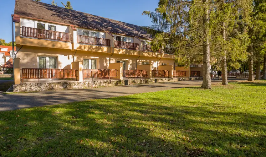 Lipicai Hotel Szilv�sv�rad - Nyugd�jas kedvezm�nyes �rak (1 �jt�l)