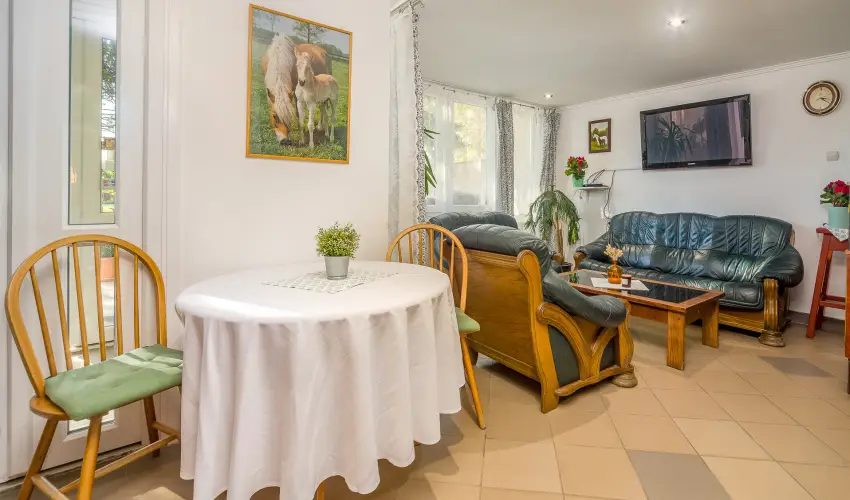 Lipicai Hotel Szilv�sv�rad - Nyugd�jas kedvezm�nyes �rak (1 �jt�l)