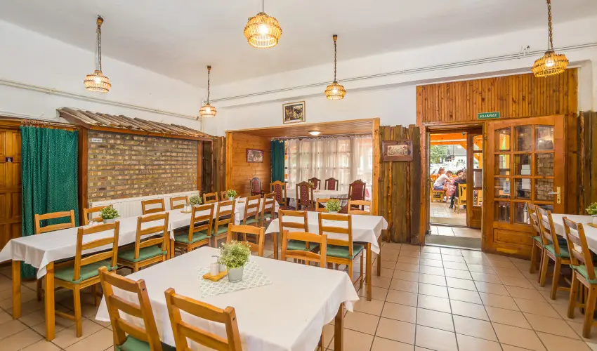 Lipicai Hotel Szilv�sv�rad - Nyugd�jas kedvezm�nyes �rak (1 �jt�l)