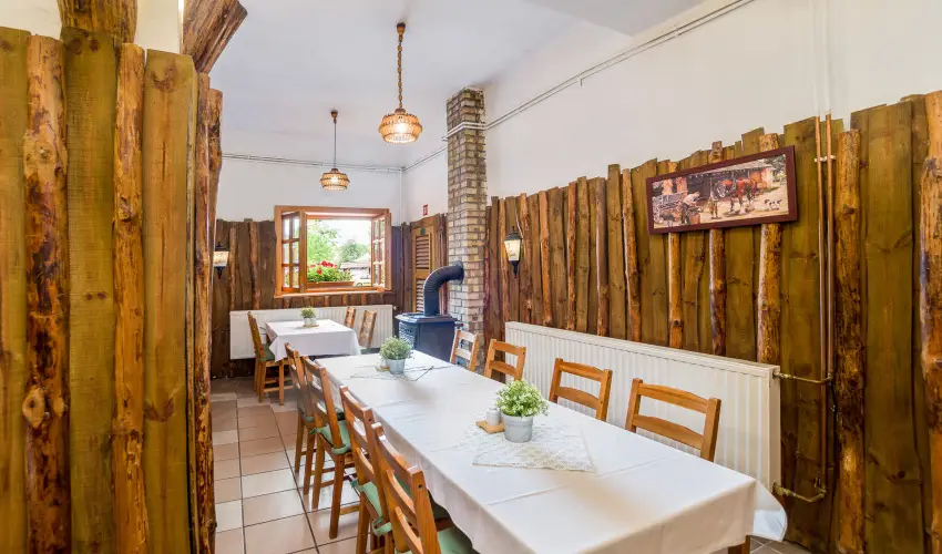 Lipicai Hotel Szilv�sv�rad - Nyugd�jas kedvezm�nyes �rak (1 �jt�l)