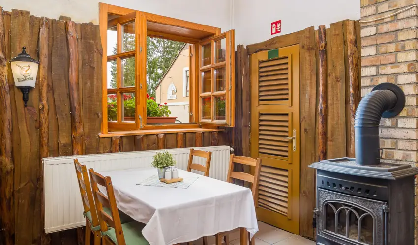 Lipicai Hotel Szilv�sv�rad - Nyugd�jas kedvezm�nyes �rak (1 �jt�l)