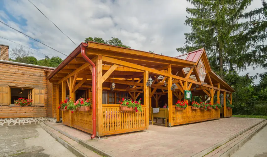 Lipicai Hotel Szilv�sv�rad - Nyugd�jas kedvezm�nyes �rak (1 �jt�l)