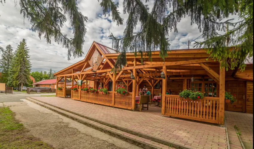 Lipicai Hotel Szilv�sv�rad - Nyugd�jas kedvezm�nyes �rak (1 �jt�l)