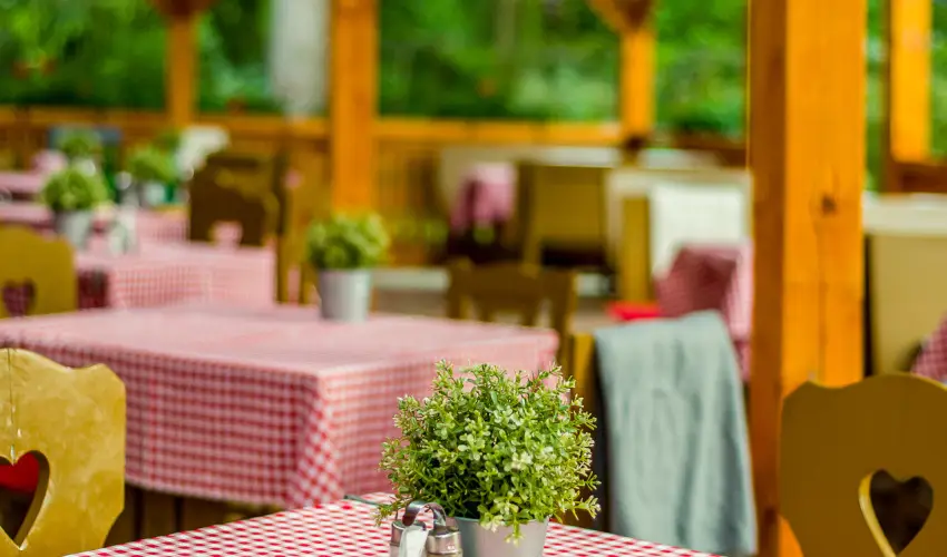 Lipicai Hotel Szilv�sv�rad - Nyugd�jas kedvezm�nyes �rak (1 �jt�l)