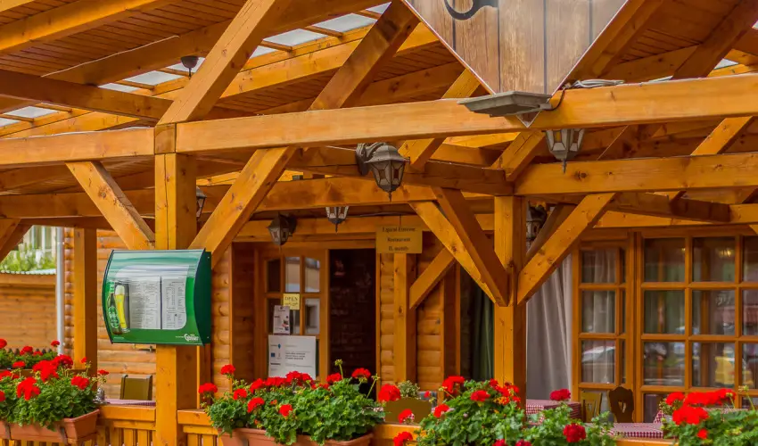 Lipicai Hotel Szilv�sv�rad - Nyugd�jas kedvezm�nyes �rak (1 �jt�l)