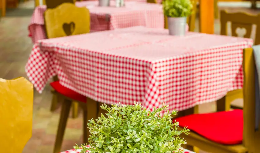 Lipicai Hotel Szilv�sv�rad - Nyugd�jas kedvezm�nyes �rak (1 �jt�l)