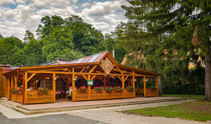 Lipicai Hotel Szilv�sv�rad - Nyugd�jas kedvezm�nyes �rak (1 �jt�l)