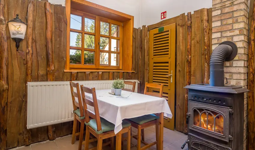 Lipicai Hotel Szilv�sv�rad - Nyugd�jas kedvezm�nyes �rak (1 �jt�l)